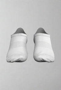 Front view of Blizzard White low-cut socks with ribbed arch band