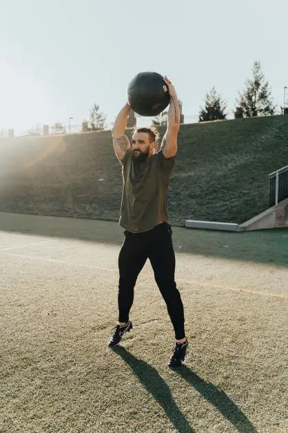Selecting the Right Athletic Gear for Summer Workouts